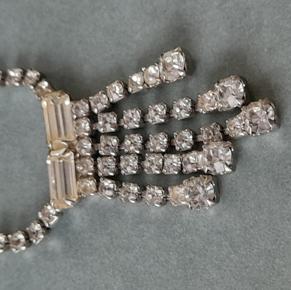 Rhinestone Silver Vintage Necklace - Picture 5 of 5